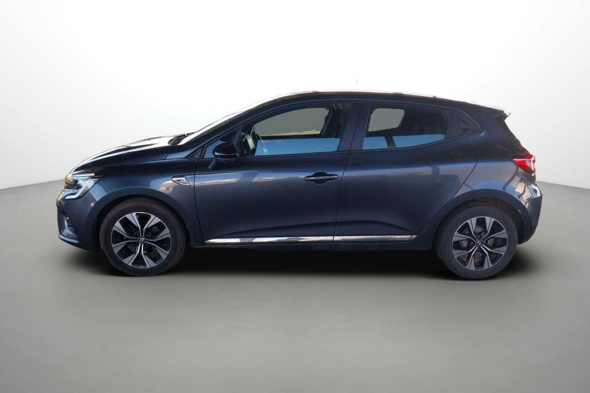 Vente en ligne Renault Clio 5 Clio TCe 90 - 21 au prix de 14 990 €