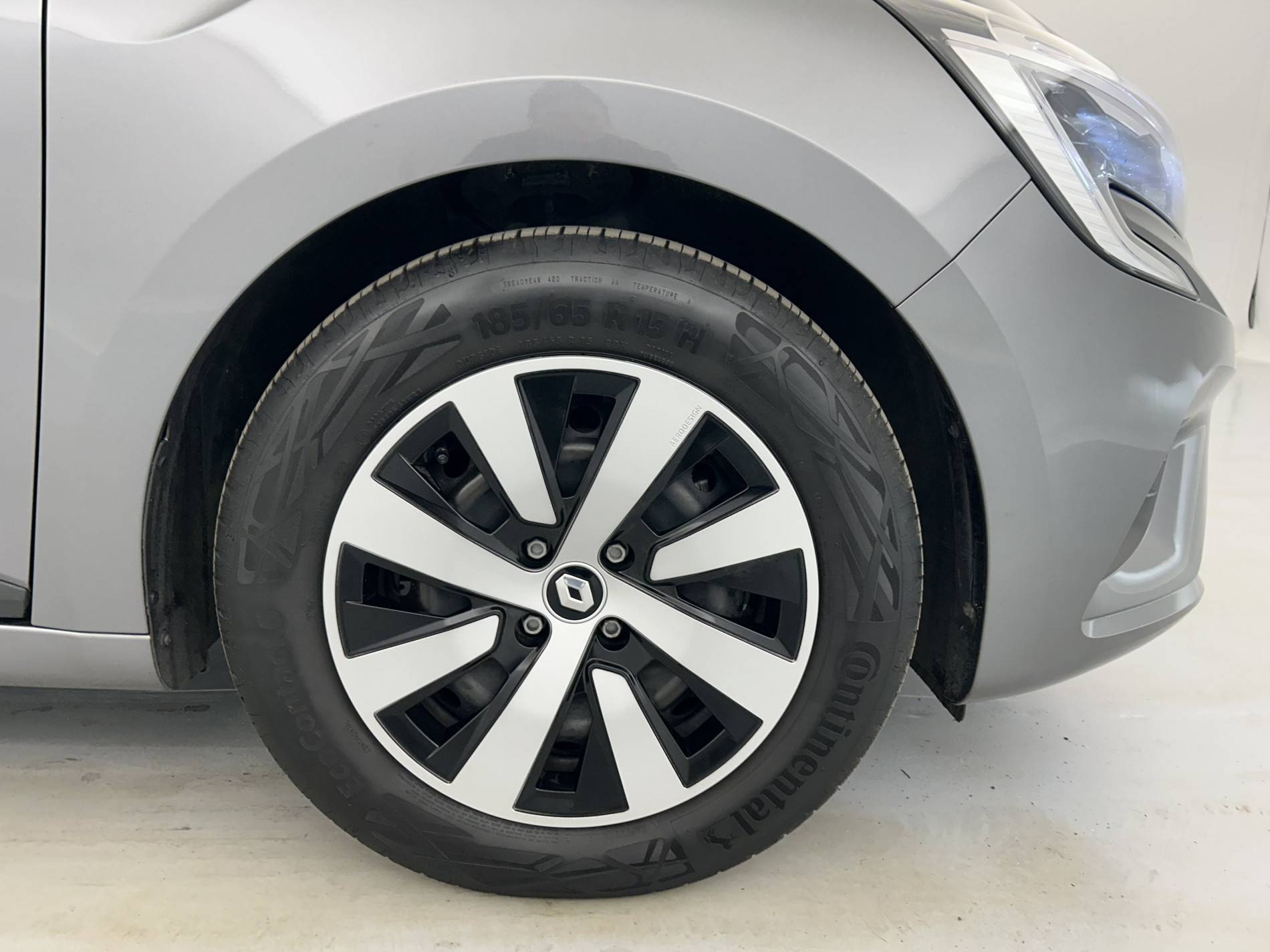 Vente en ligne Renault Clio 5 Clio TCe 90 au prix de 14 100 €