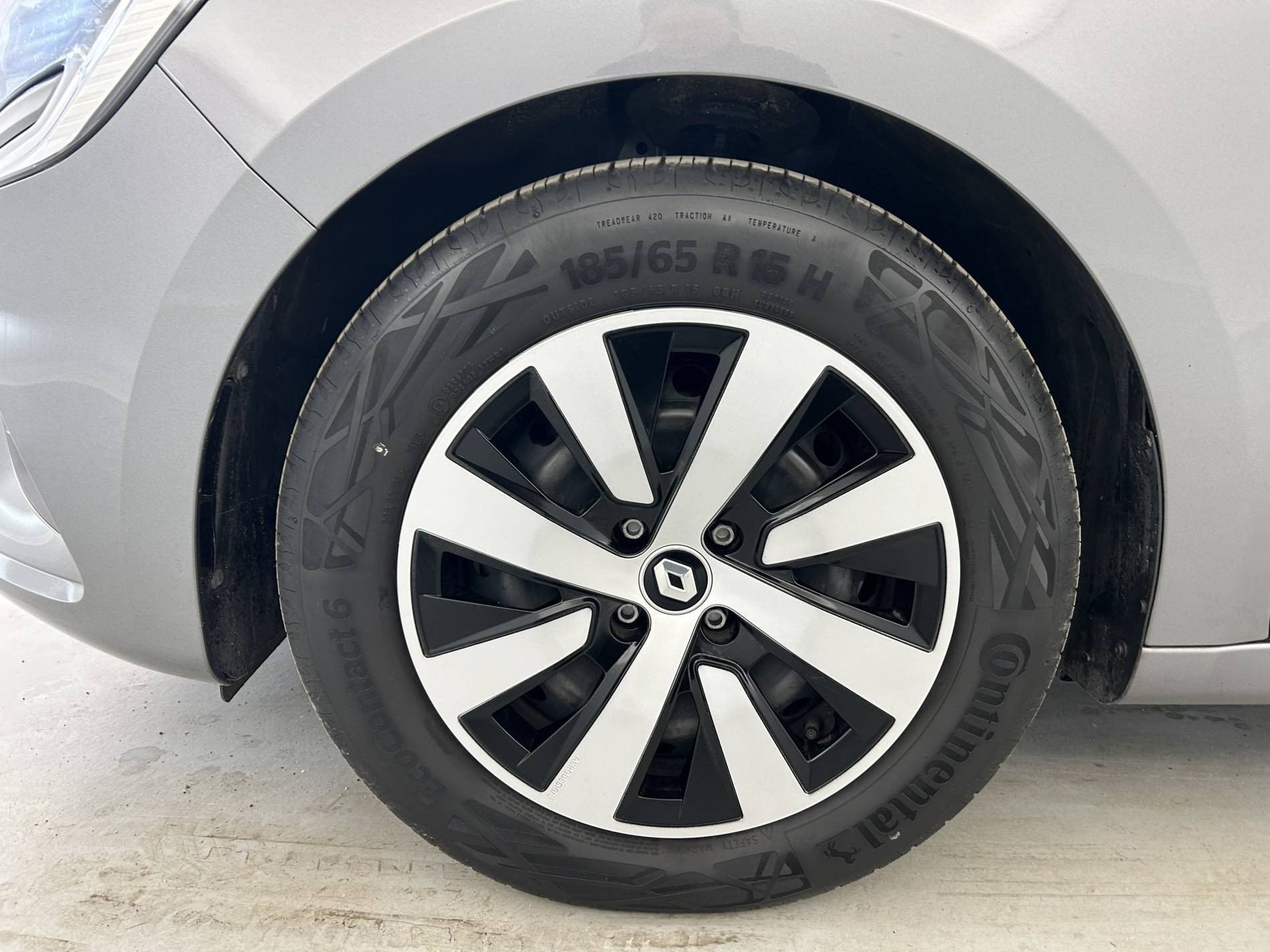 Vente en ligne Renault Clio 5 Clio TCe 90 au prix de 14 100 €