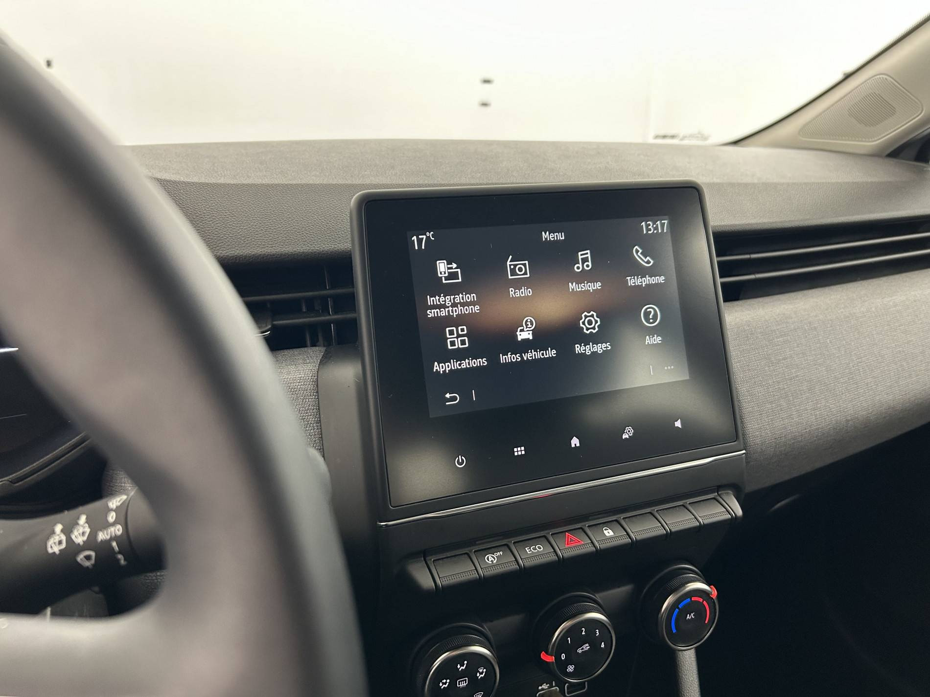 Vente en ligne Renault Clio 5 Clio TCe 90 au prix de 15 900 €