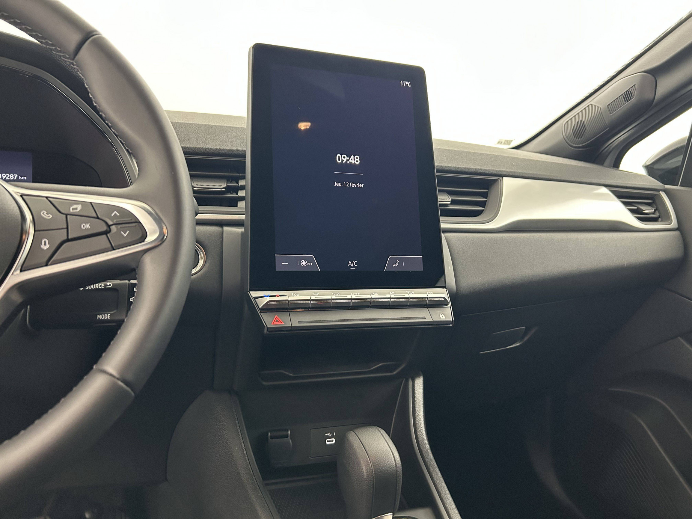 Vente en ligne Renault Symbioz  E-Tech full hybrid 145 au prix de 25 500 €