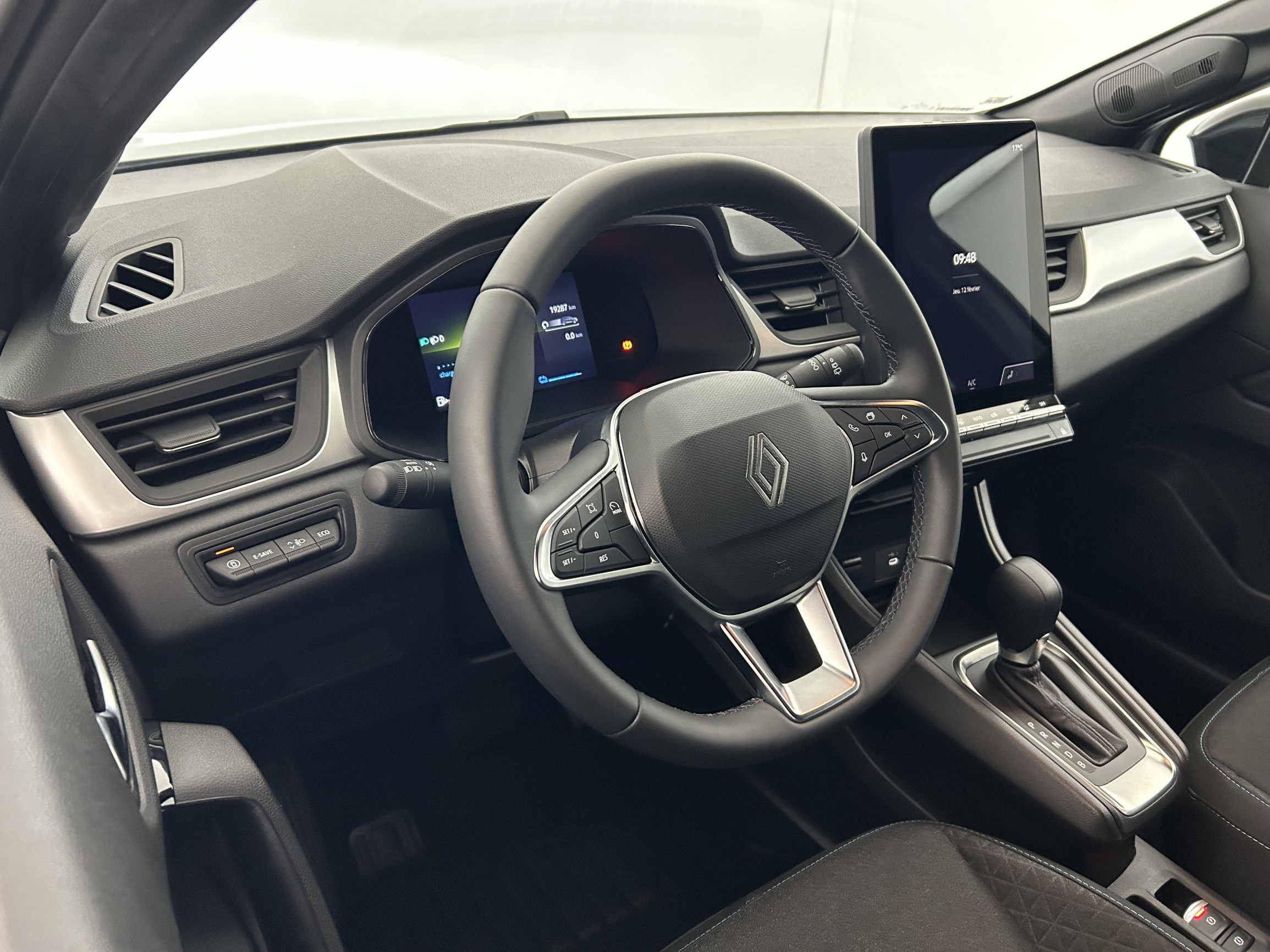 Vente en ligne Renault Symbioz  E-Tech full hybrid 145 au prix de 25 500 €