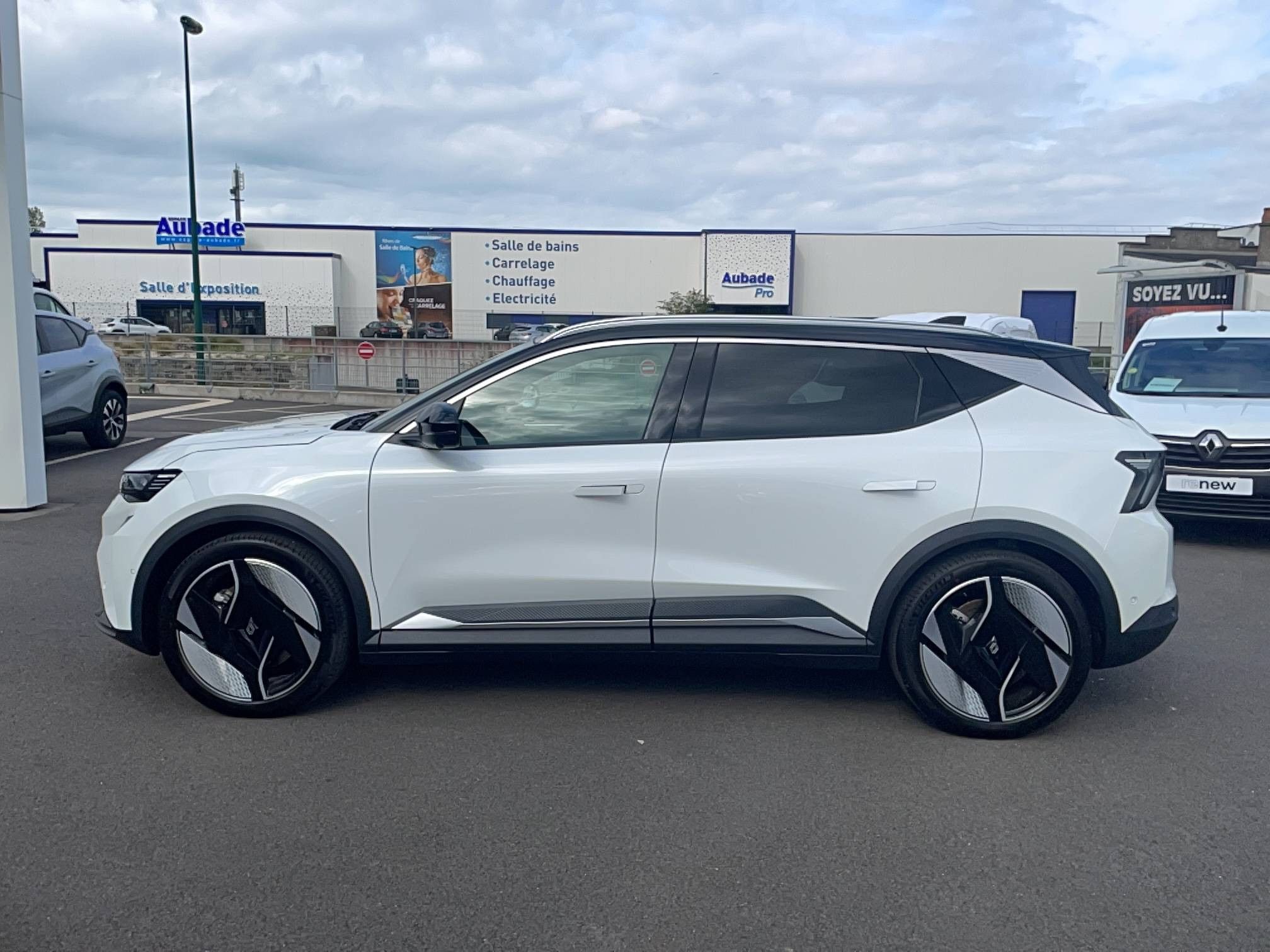 Vente en ligne Renault Scenic E-Tech  220 ch grande autonomie au prix de 45 690 €