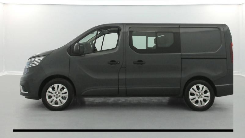 Vente en ligne Renault Trafic Cabine Approfondie TRAFIC CA L1H1 3000 KG BLUE DCI 150 EDC au prix de 27 000 €