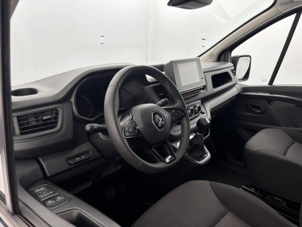 Vente en ligne Renault Trafic Cabine Approfondie TRAFIC CA L1H1 3000 KG BLUE DCI 150 EDC au prix de 27 000 €