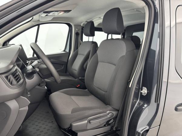 Vente en ligne Renault Trafic Cabine Approfondie TRAFIC CA L1H1 3000 KG BLUE DCI 150 EDC au prix de 27 000 €