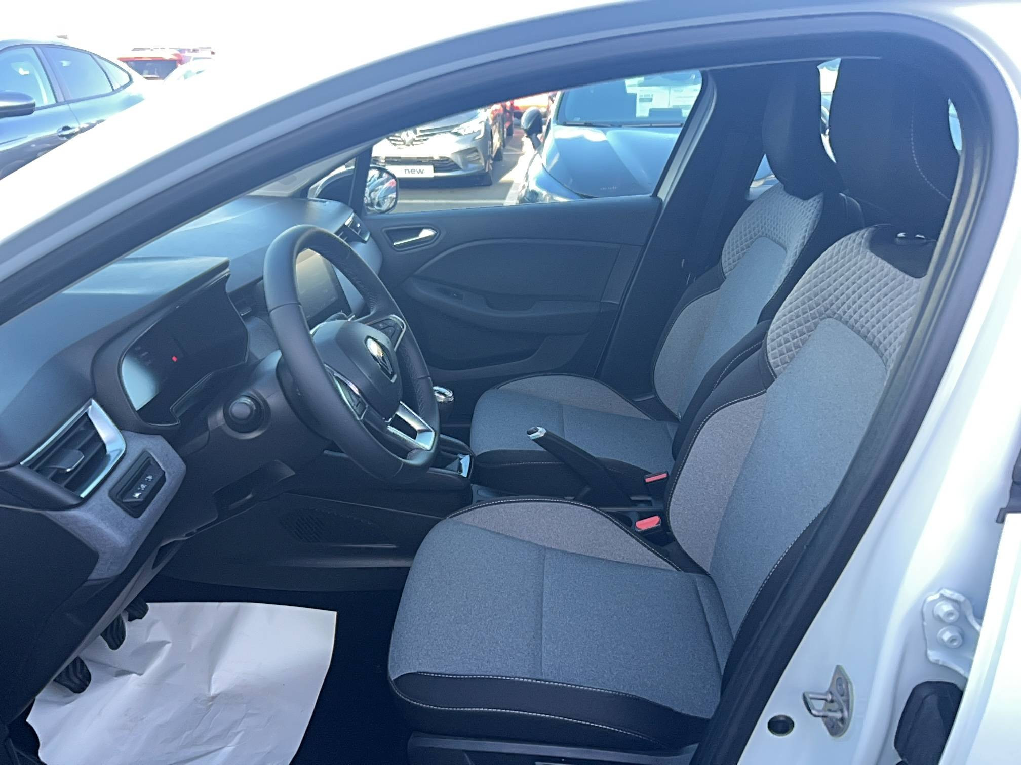 Vente en ligne Renault Clio 5 Clio TCe 90 au prix de 15 700 €