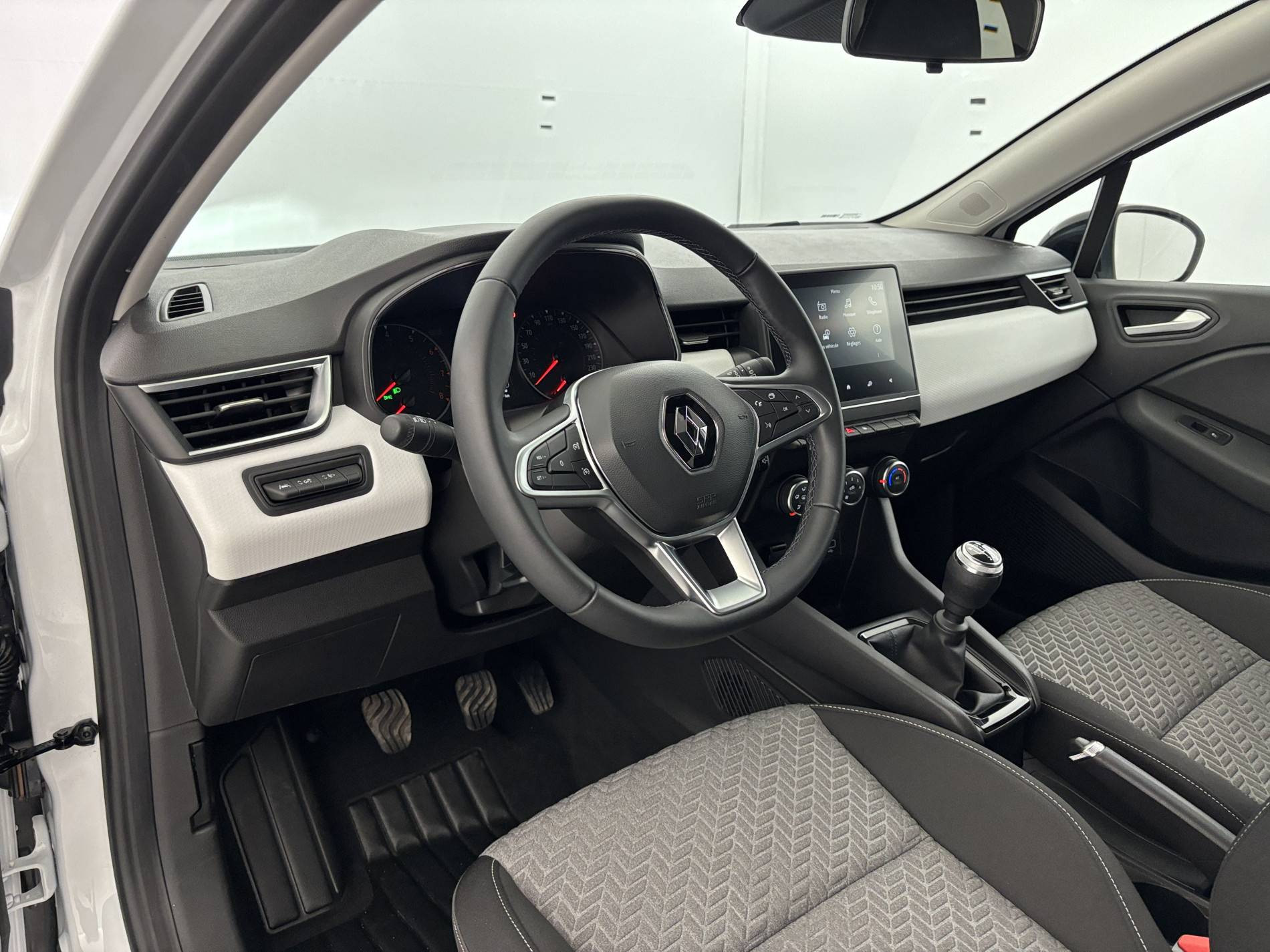 Vente en ligne Renault Clio 5 Clio TCe 90 au prix de 14 350 €