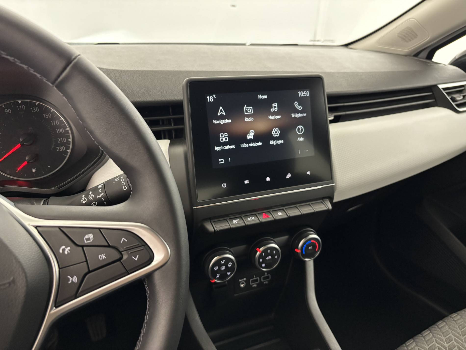 Vente en ligne Renault Clio 5 Clio TCe 90 au prix de 14 350 €