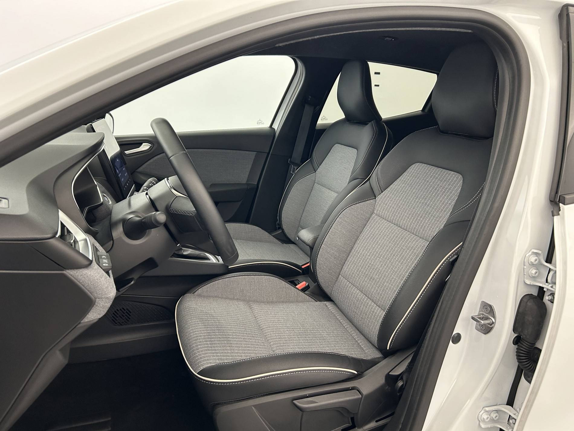 Vente en ligne Renault Clio 5 Clio E-Tech full hybrid 145 ch GSR2 au prix de 22 500 €