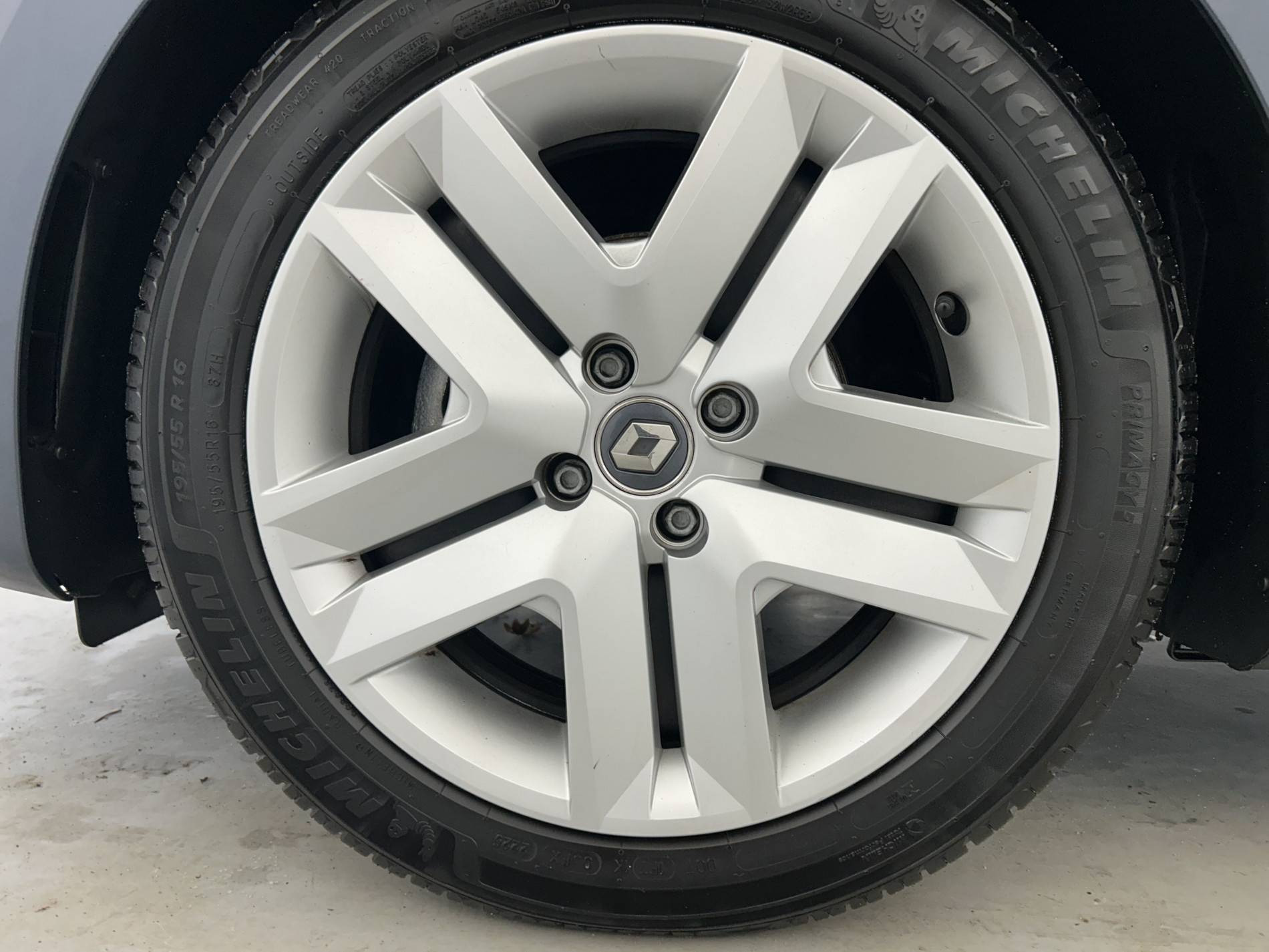 Vente en ligne Renault Clio 5 Clio TCe 100 GPL - 21N au prix de 13 800 €