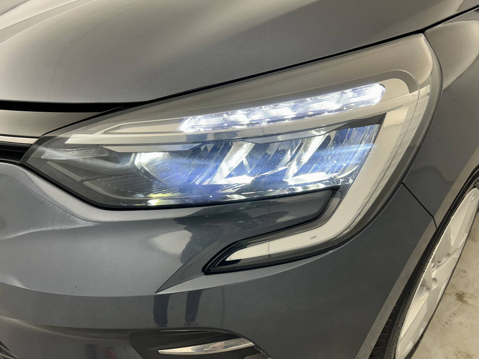 Vente en ligne Renault Clio 5 Clio TCe 100 GPL - 21N au prix de 13 800 €