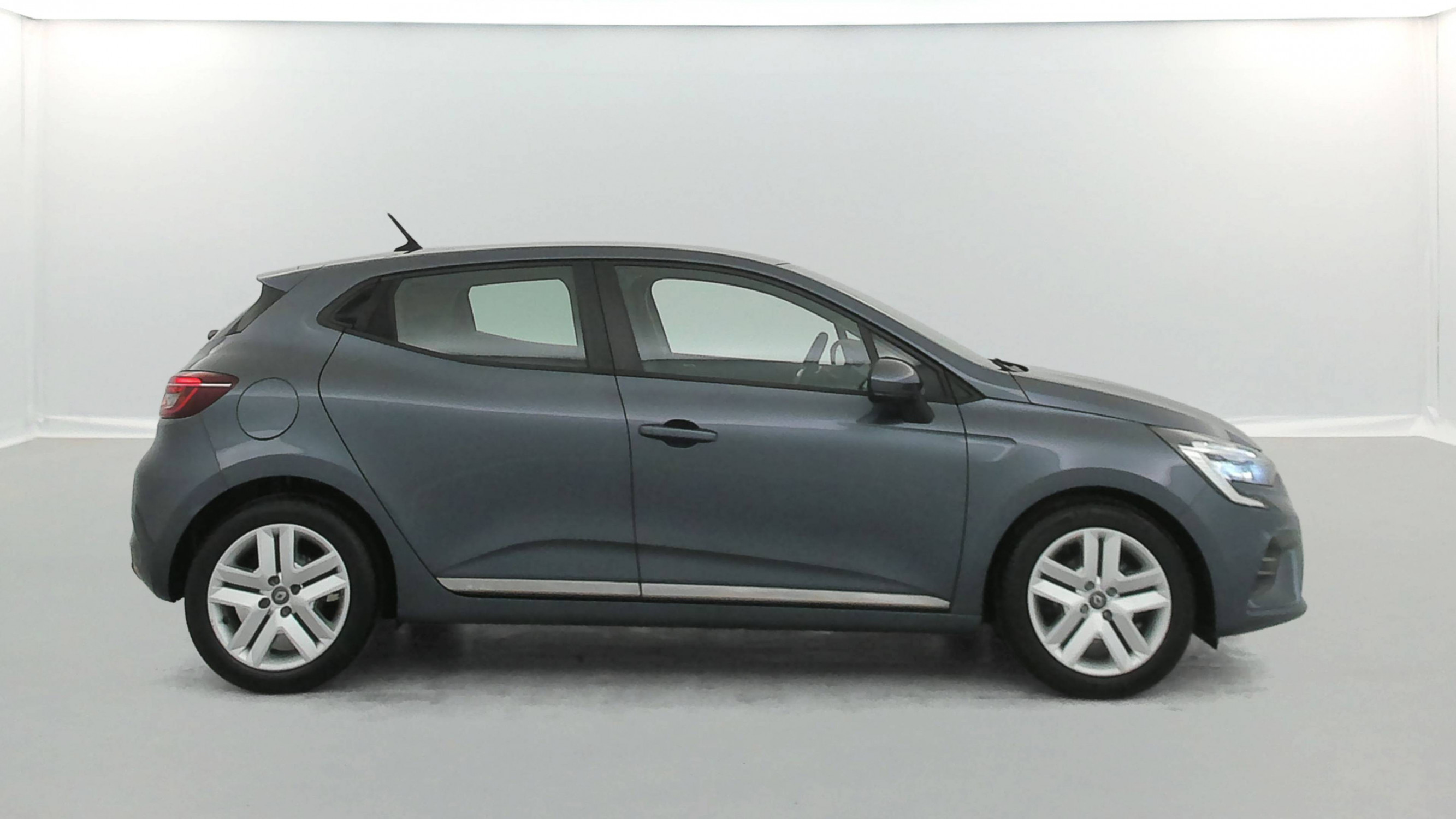 Vente en ligne Renault Clio 5 Clio TCe 100 GPL - 21N au prix de 13 800 €
