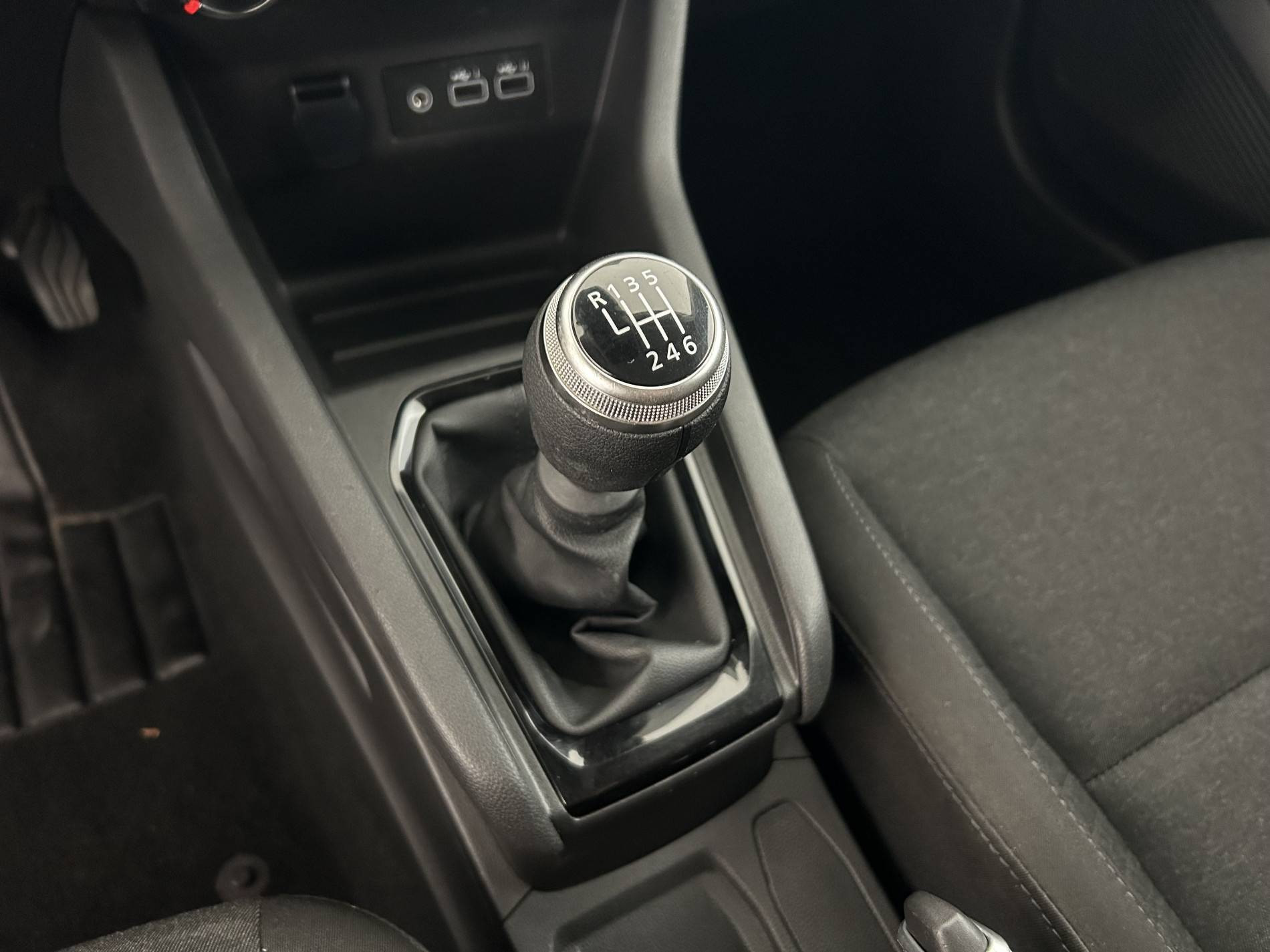 Vente en ligne Renault Clio 5 Clio TCe 90 au prix de 13 900 €