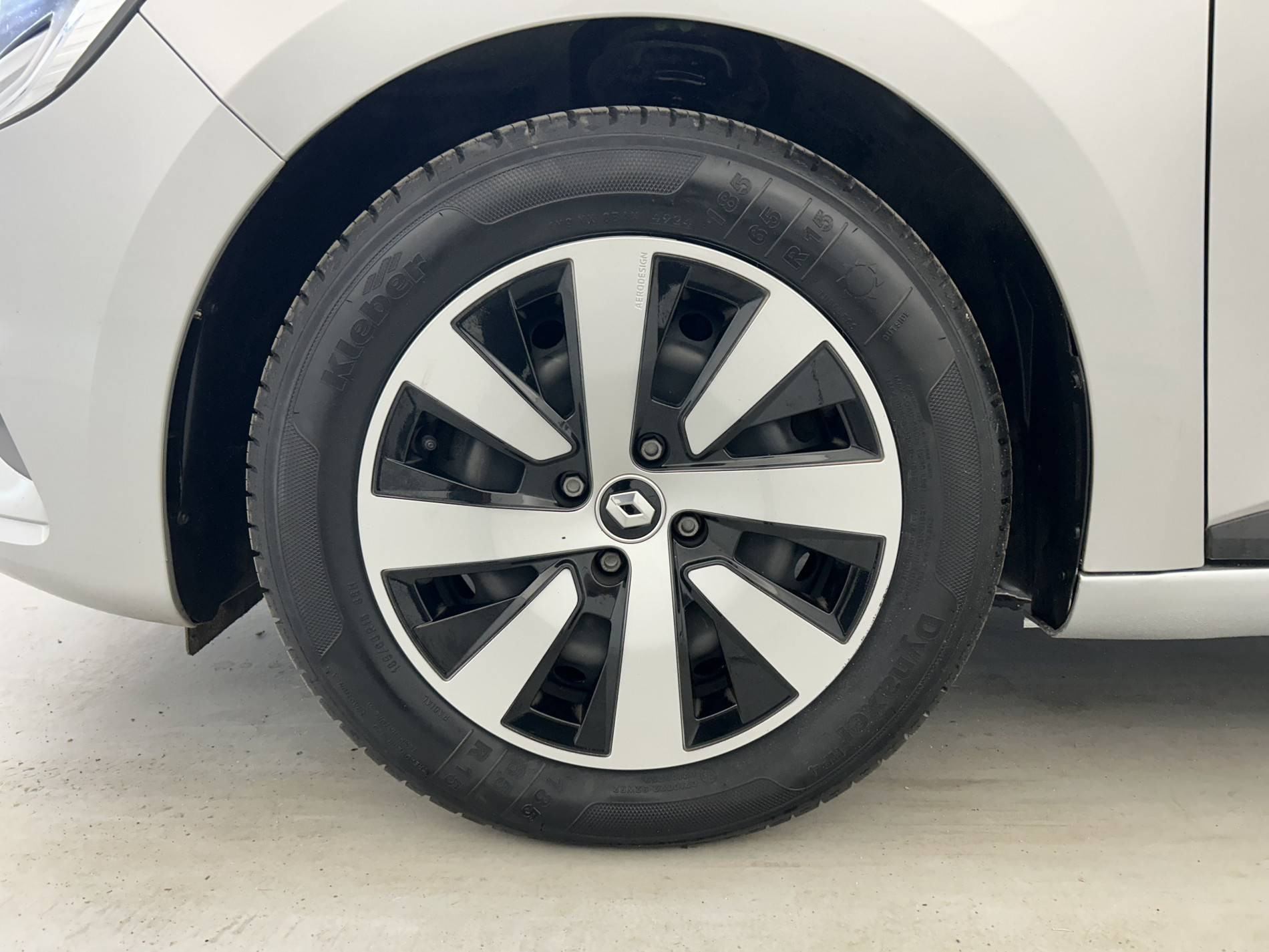 Vente en ligne Renault Clio 5 Clio TCe 90 au prix de 13 900 €