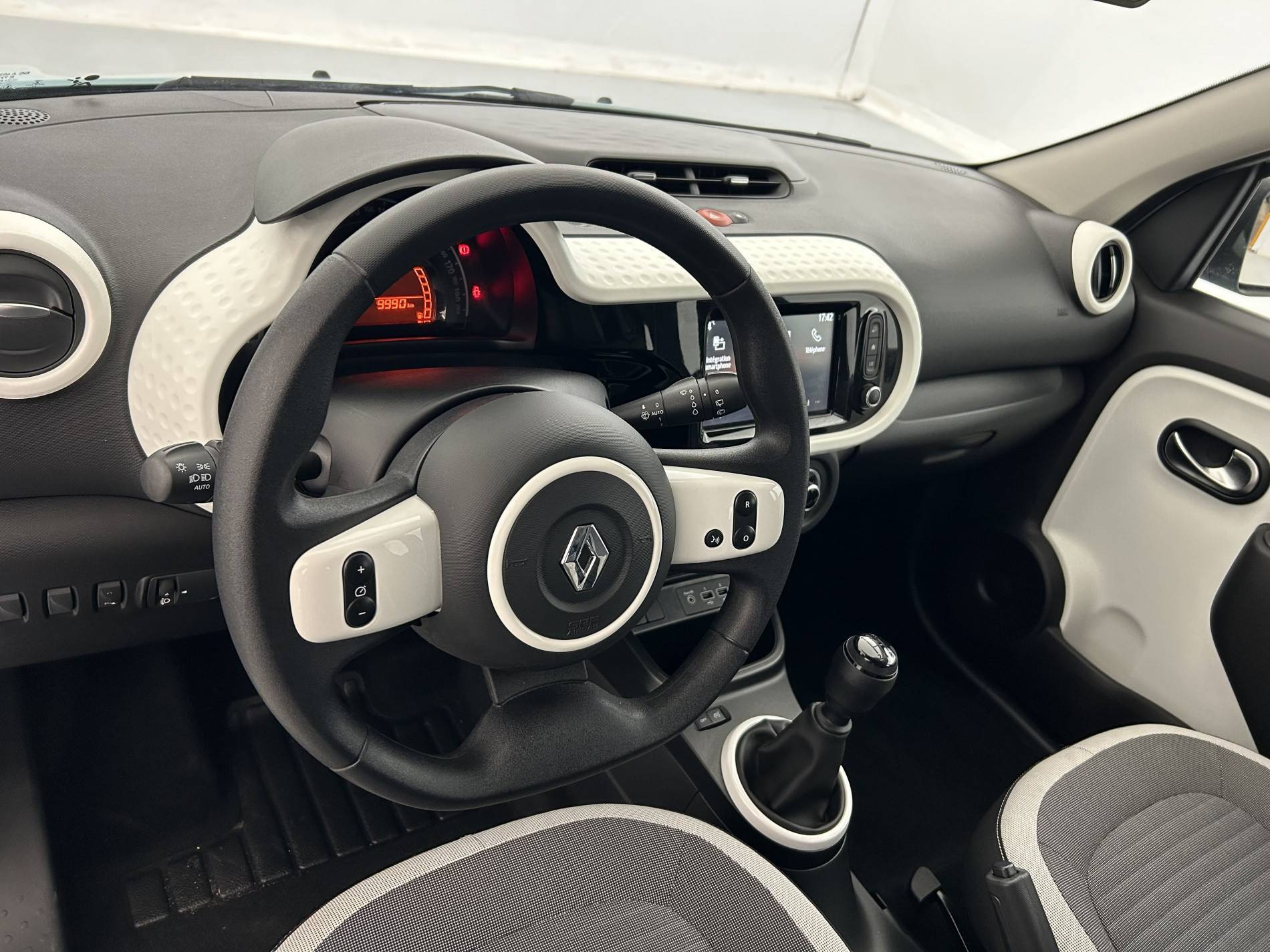 Vente en ligne Renault Twingo 3  SCe 65 au prix de 12 500 €