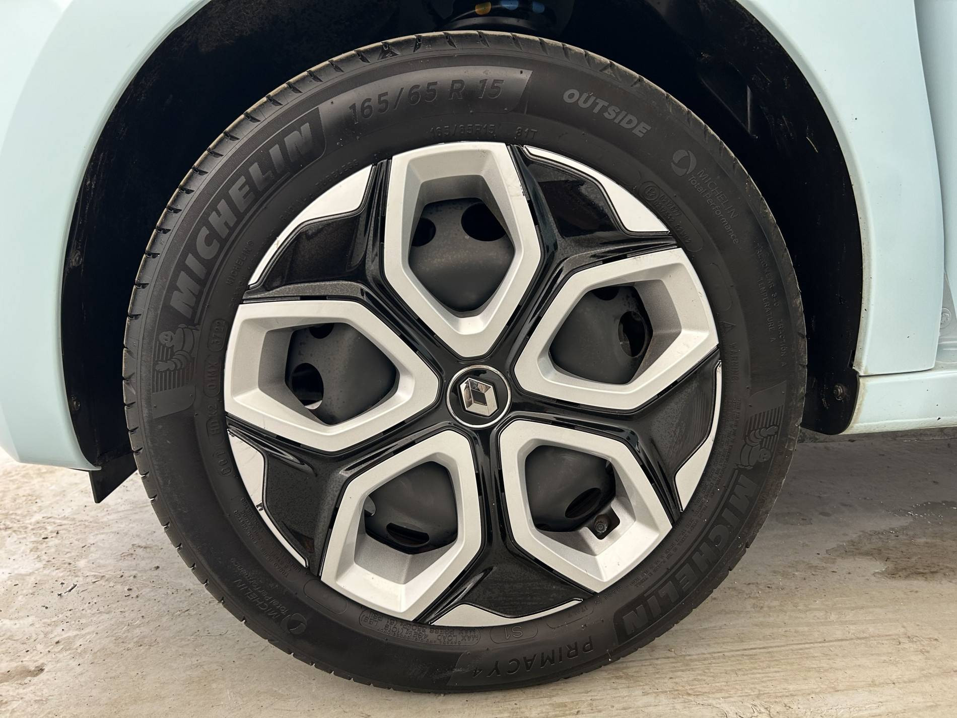 Vente en ligne Renault Twingo 3  SCe 65 au prix de 12 500 €