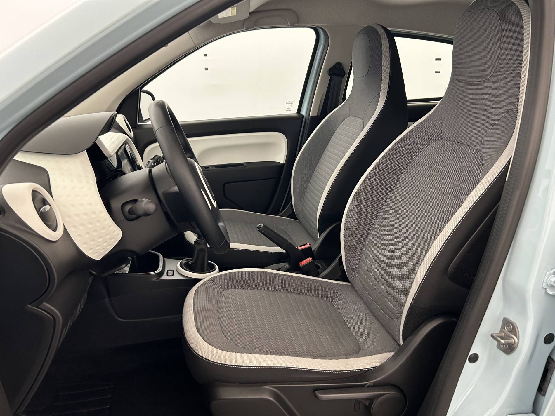 Vente en ligne Renault Twingo 3  SCe 65 au prix de 12 500 €