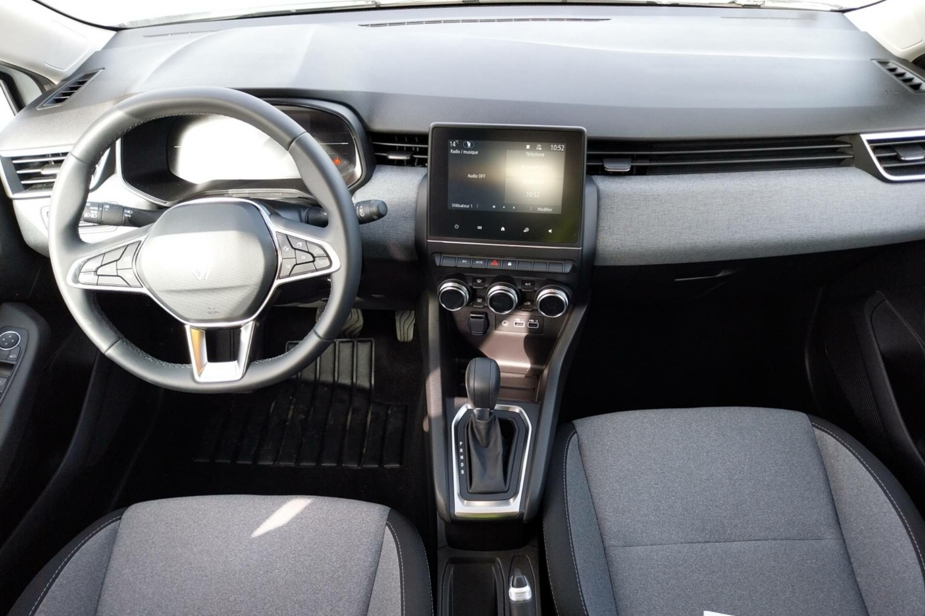 Vente en ligne Renault Clio 5 Clio E-Tech full hybrid 145 ch GSR2 au prix de 19 990 €