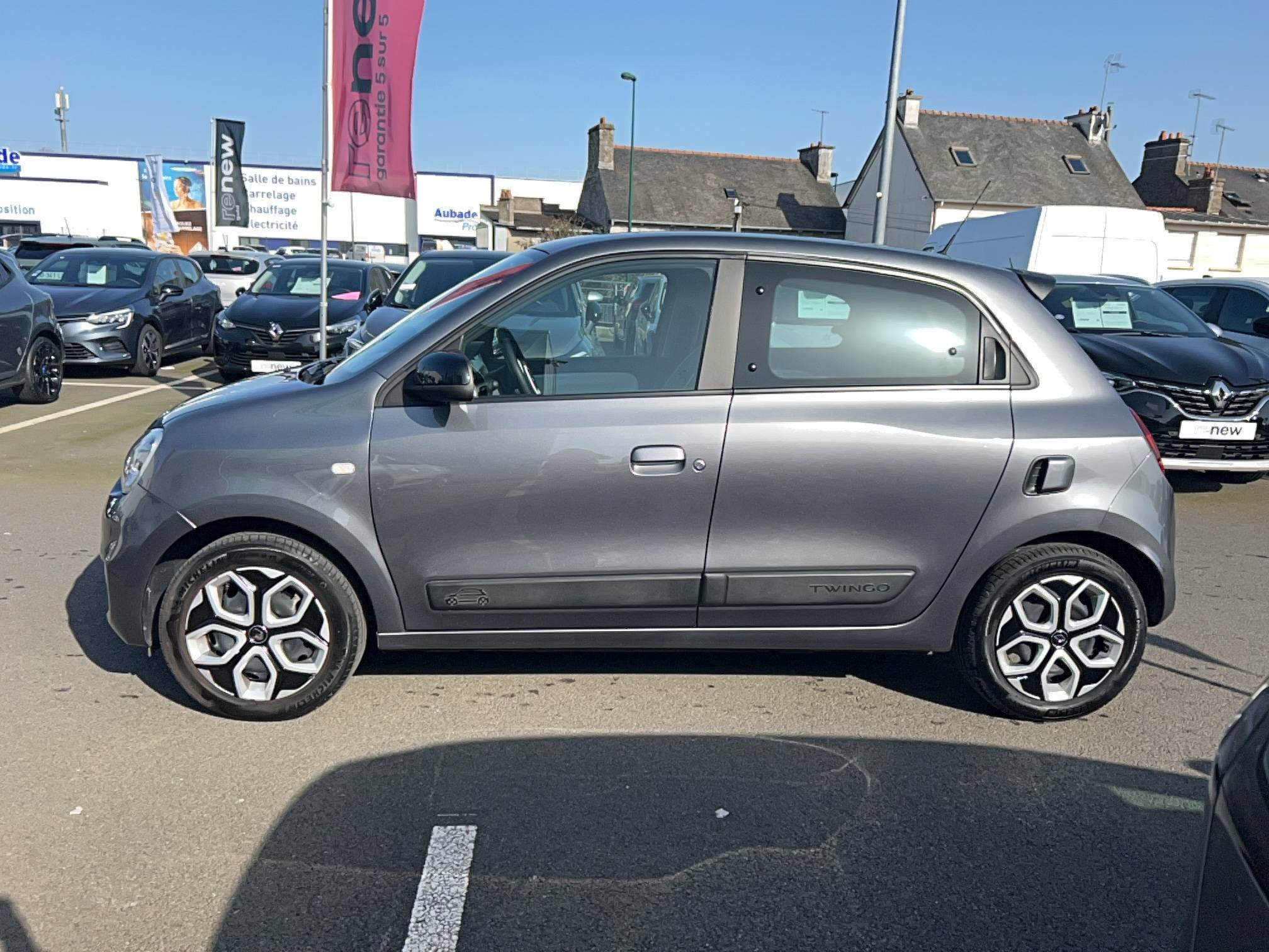 Vente en ligne Renault Twingo 3  SCe 65 au prix de 12 800 €