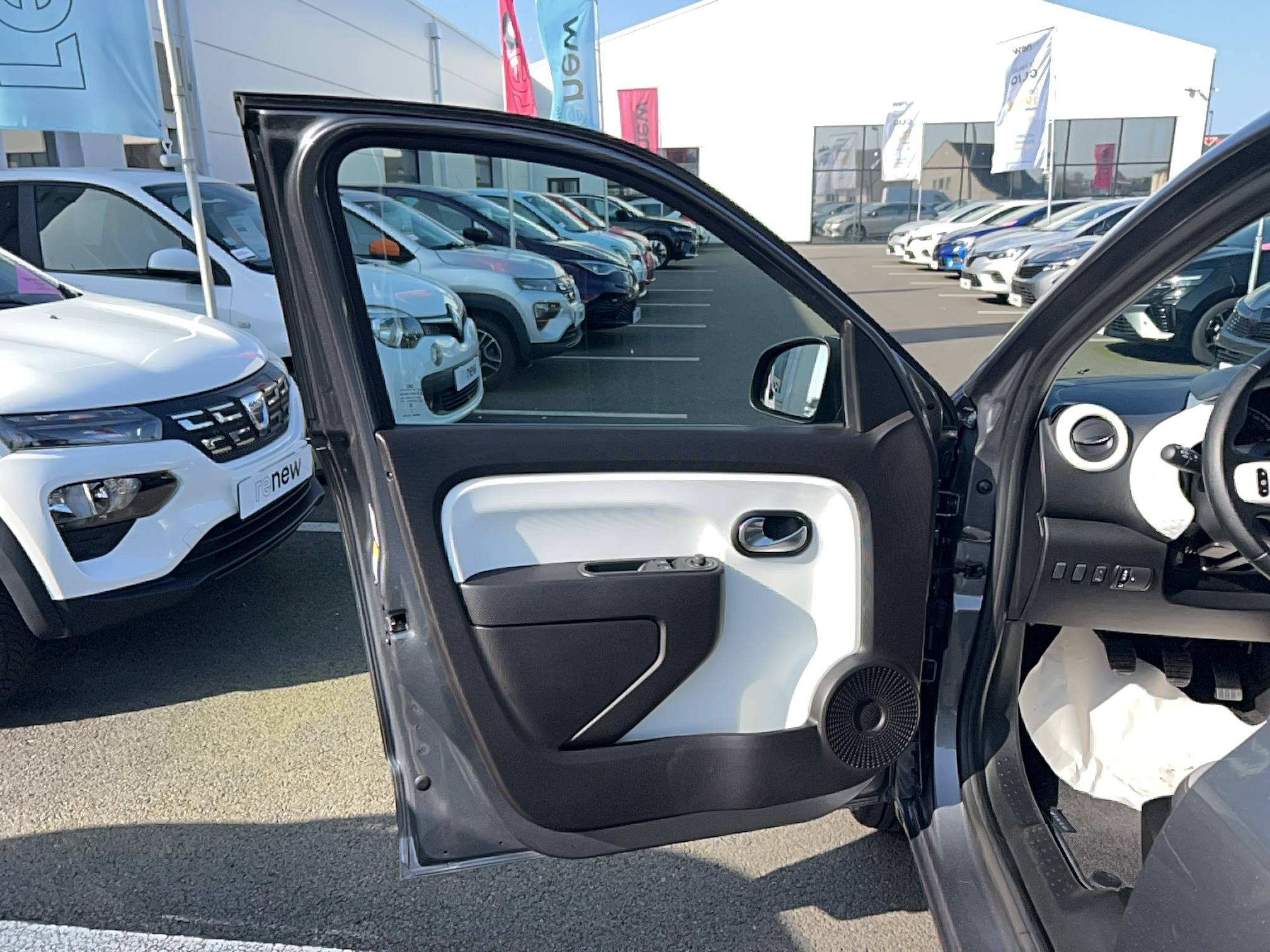 Vente en ligne Renault Twingo 3  SCe 65 au prix de 12 800 €