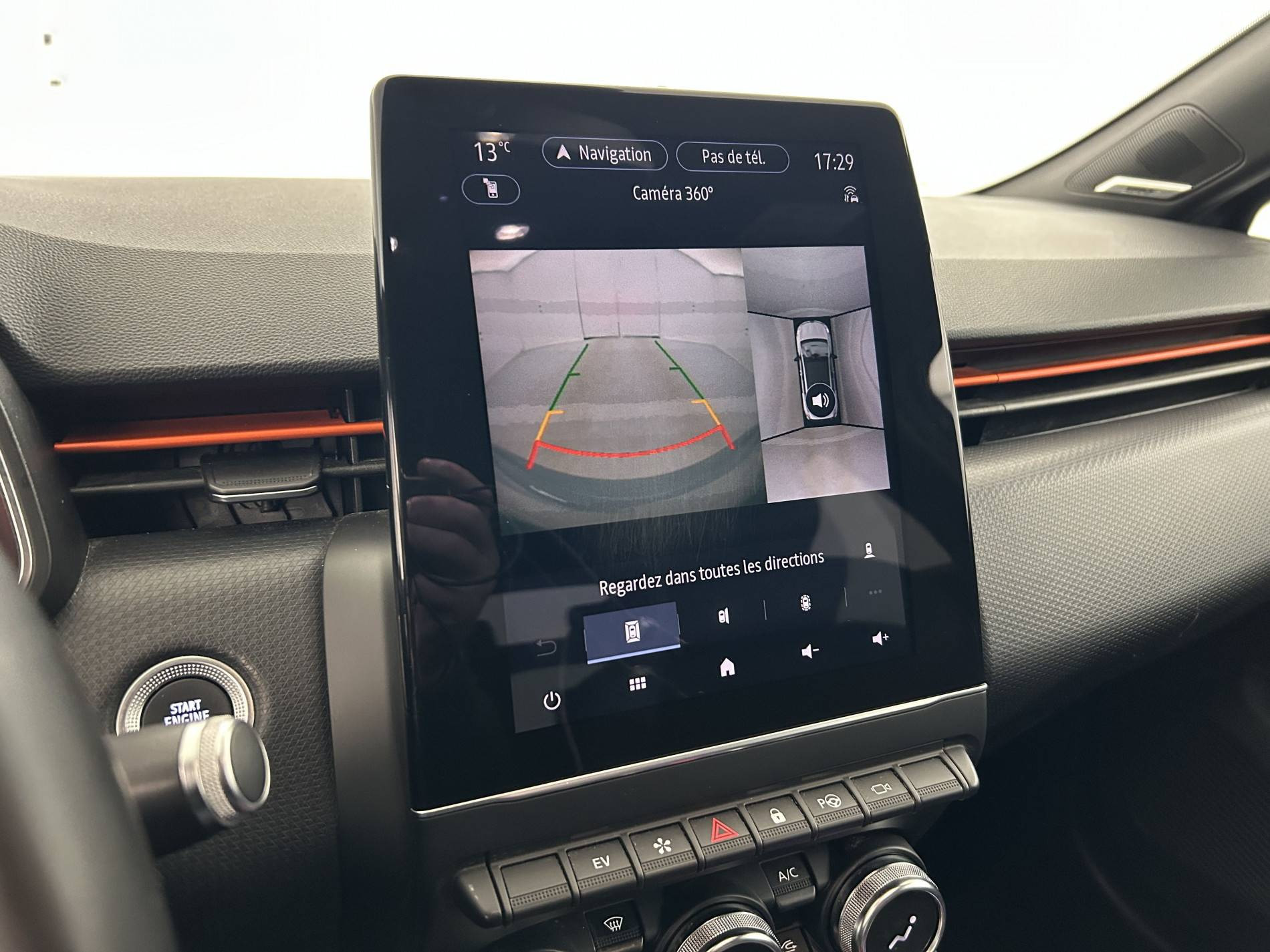 Vente en ligne Renault Clio 5 Clio E-Tech 140 au prix de 16 300 €