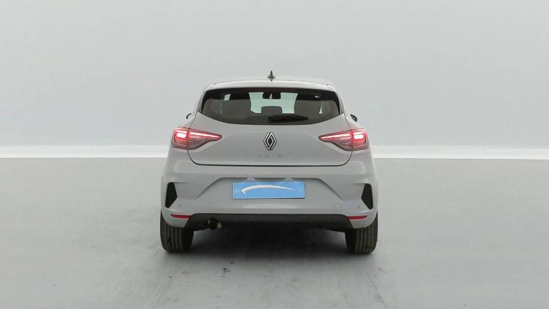 Vente en ligne Renault Clio 5 Clio TCe 90 GSR2 au prix de 17 290 €