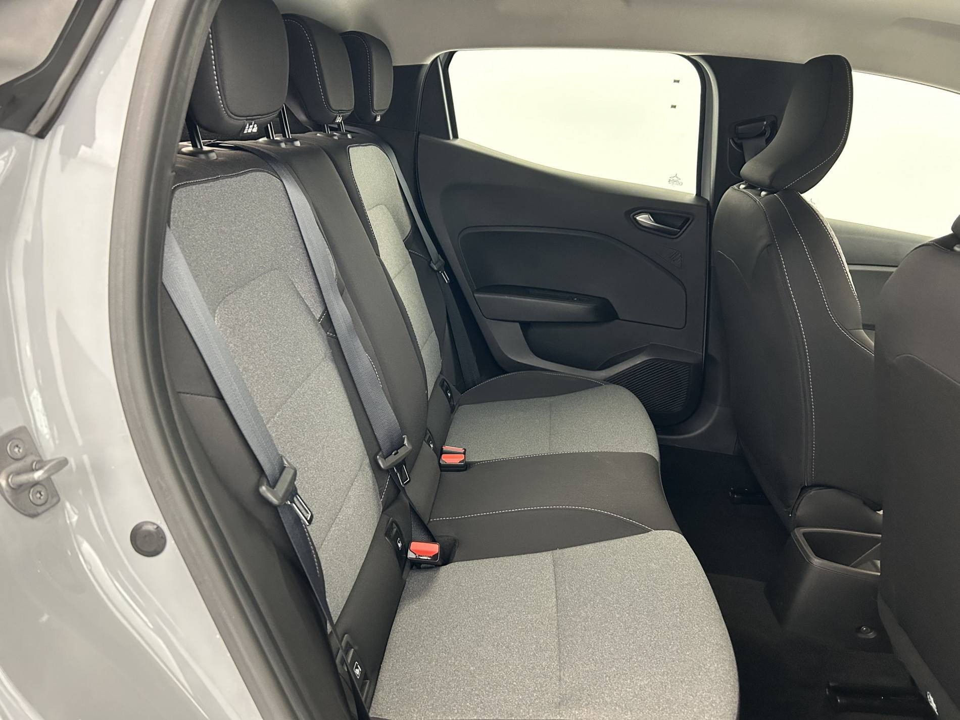 Vente en ligne Renault Clio 5 Clio TCe 90 au prix de 15 800 €