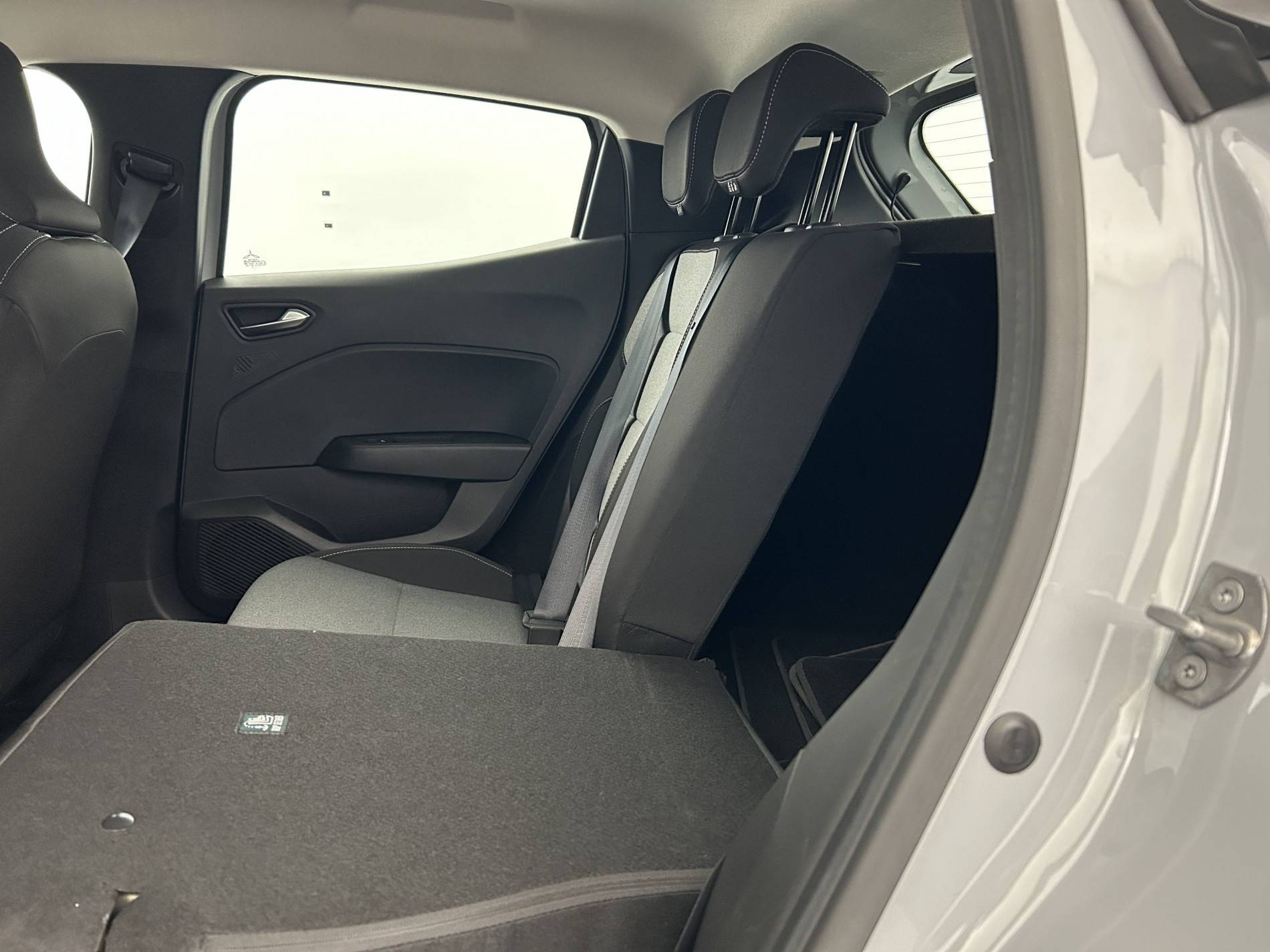 Vente en ligne Renault Clio 5 Clio TCe 90 au prix de 15 950 €