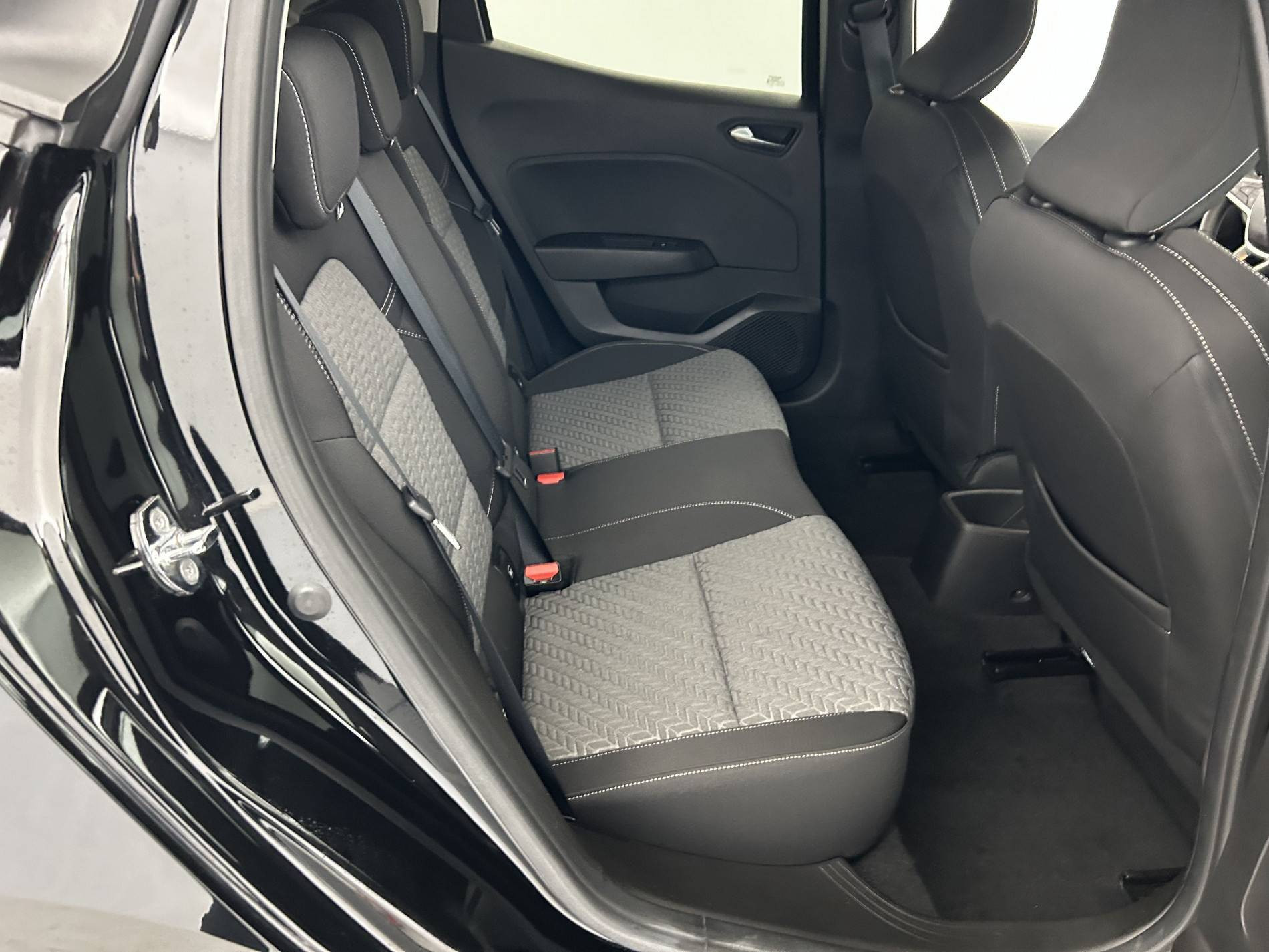 Vente en ligne Renault Clio 5 Clio TCe 90 au prix de 14 250 €