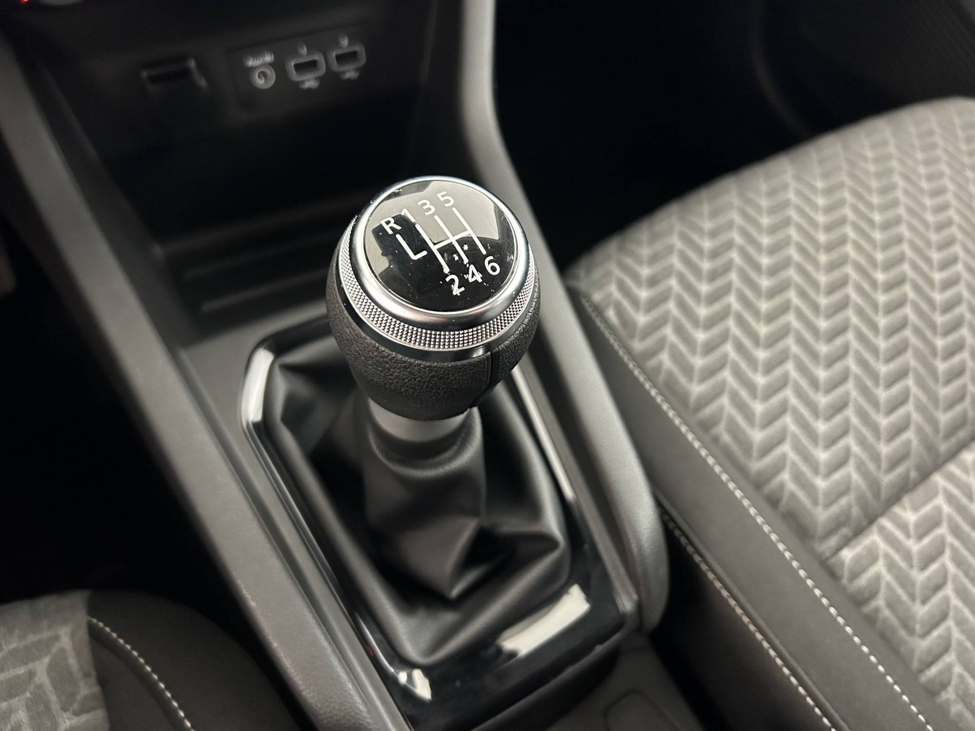 Vente en ligne Renault Clio 5 Clio TCe 90 au prix de 14 250 €