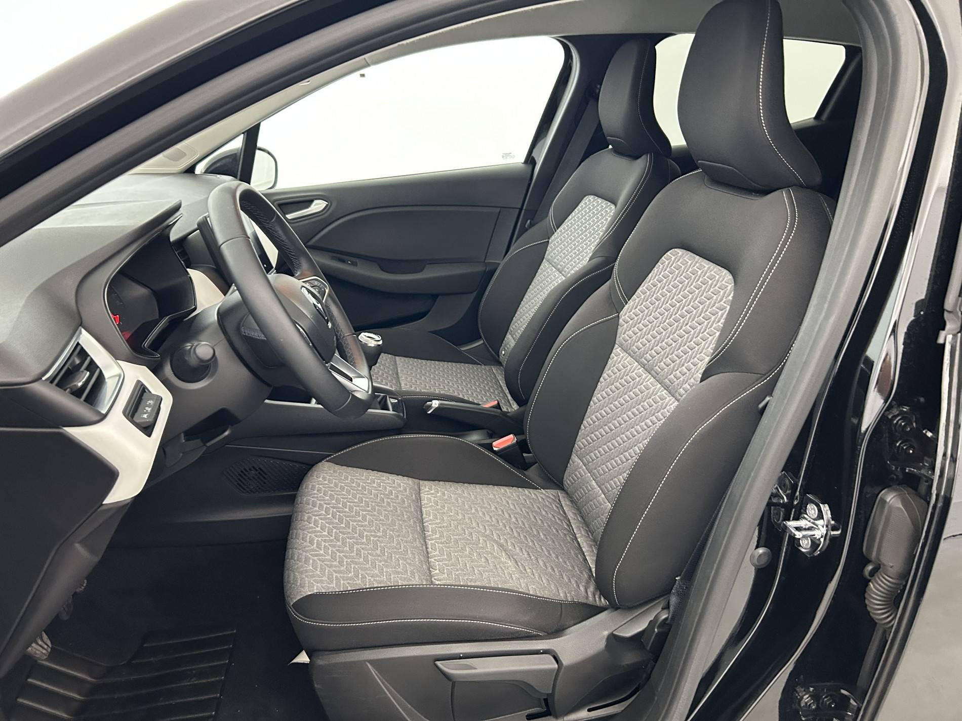 Vente en ligne Renault Clio 5 Clio TCe 90 au prix de 14 250 €