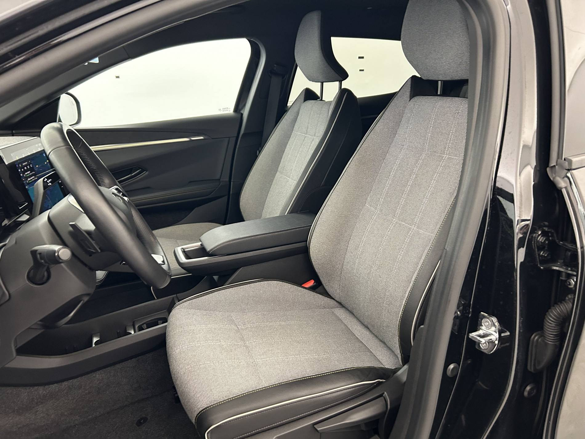 Vente en ligne Renault Megane E-Tech  EV60 220 ch super charge au prix de 23 000 €