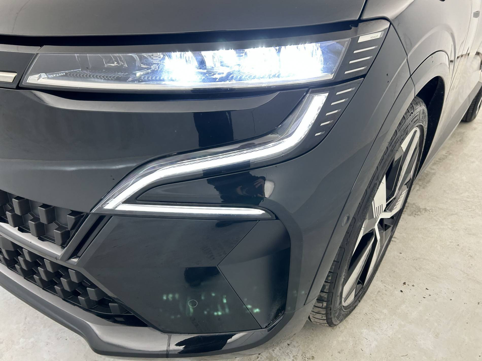 Vente en ligne Renault Megane E-Tech  EV60 220 ch super charge au prix de 23 000 €