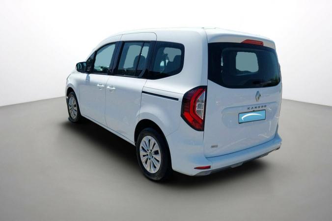 Vente en ligne Renault Kangoo  Blue dCi 95 au prix de 22 900 €