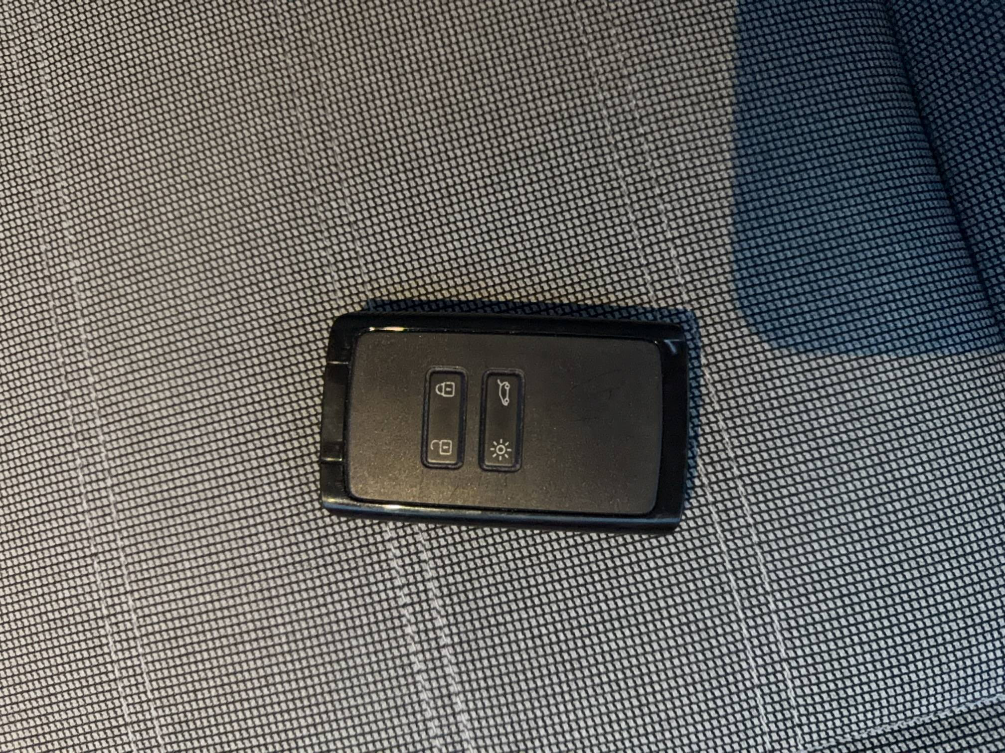 Vente en ligne Renault Megane E-Tech  EV60 220 ch super charge au prix de 23 500 €