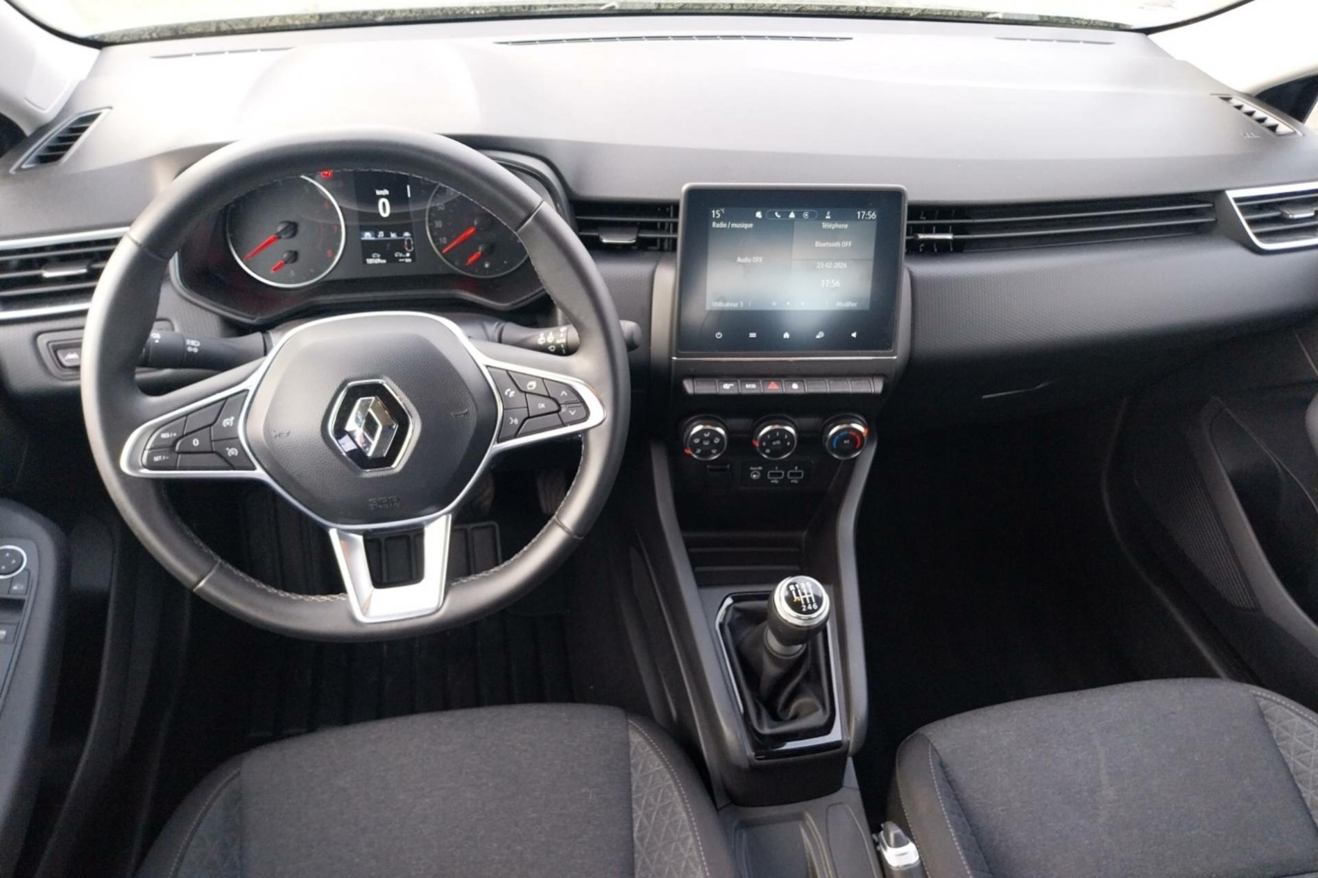 Vente en ligne Renault Clio 5 Clio TCe 90 au prix de 14 500 €