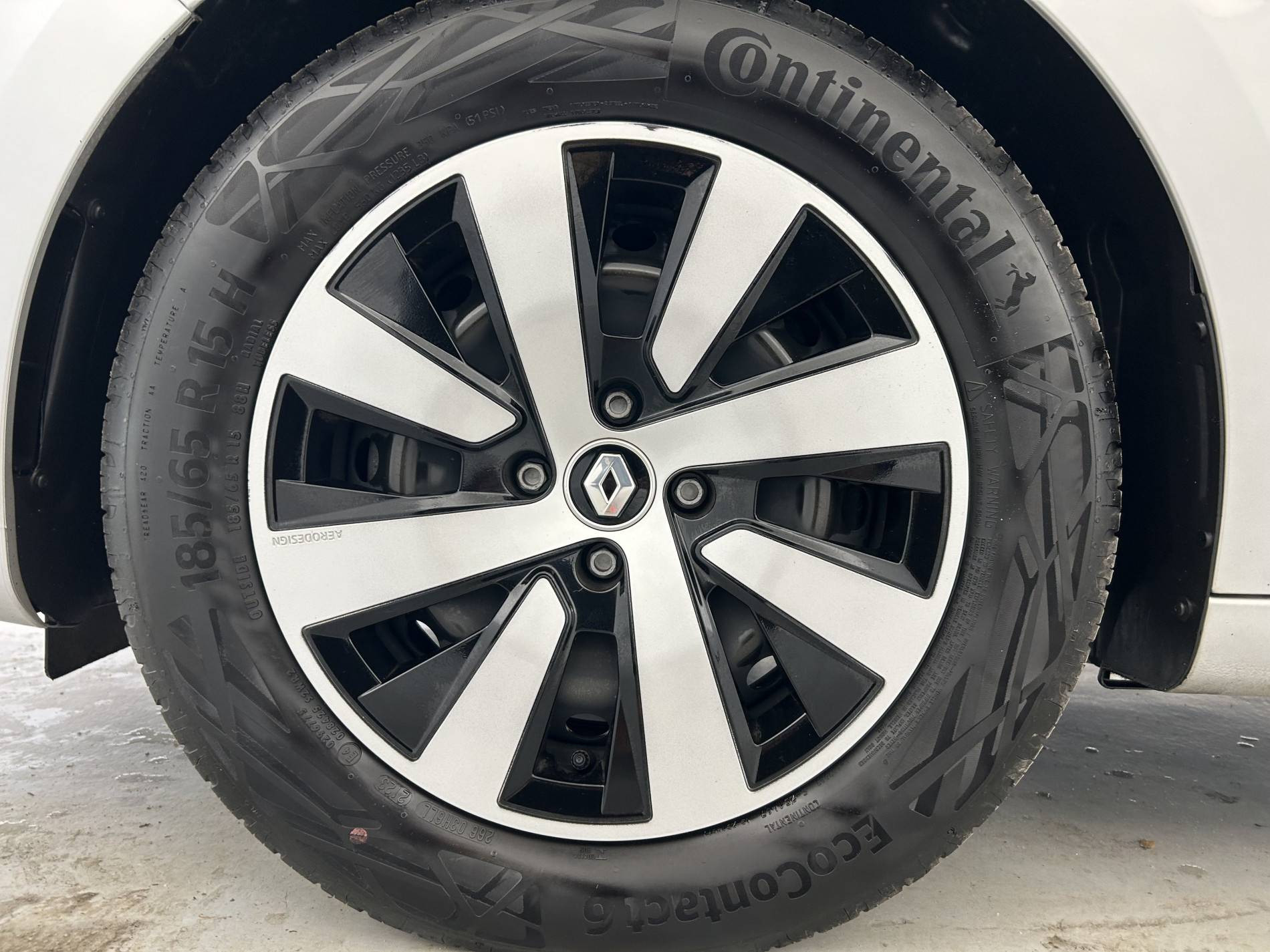 Vente en ligne Renault Clio 5 Clio TCe 90 au prix de 14 350 €