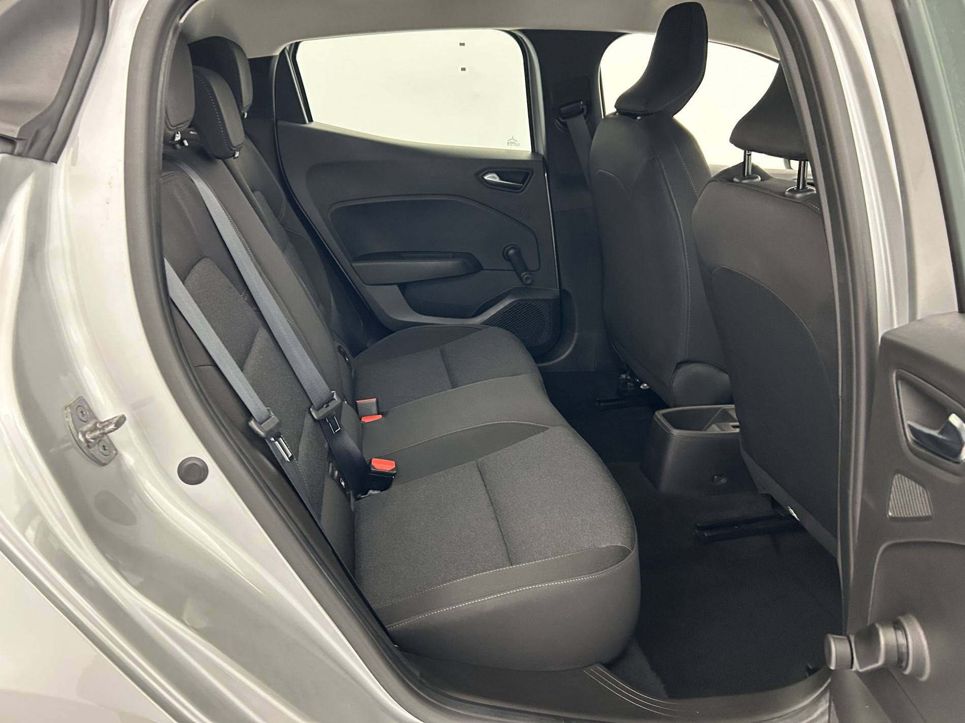 Vente en ligne Renault Clio 5 Clio TCe 90 au prix de 14 350 €