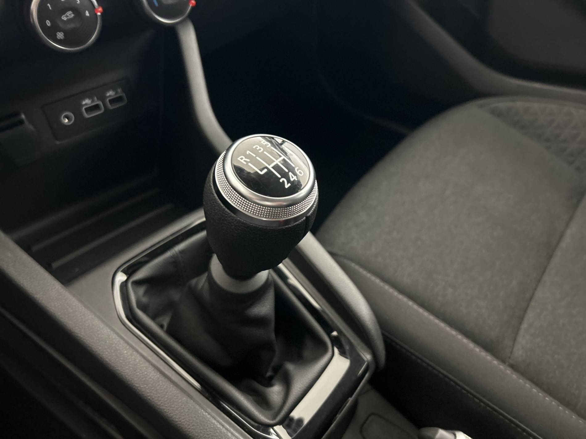 Vente en ligne Renault Clio 5 Clio TCe 90 au prix de 14 990 €