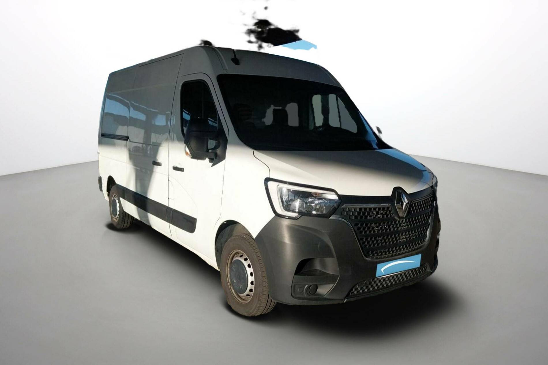 Vente en ligne Renault Master Fourgon MASTER FGN TRAC F3500 L2H2 BLUE DCI 135 au prix de 27 960 €