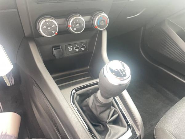 Vente en ligne Renault Clio 5 Clio TCe 90 au prix de 15 890 €