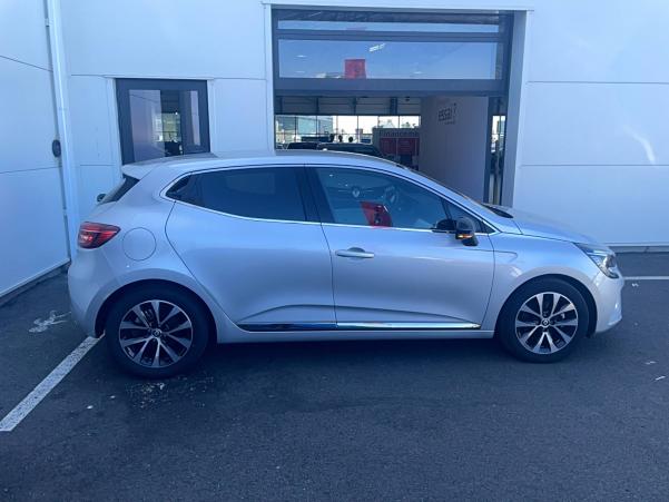 Vente en ligne Renault Clio 5 Clio E-Tech full hybrid 145 au prix de 19 100 €