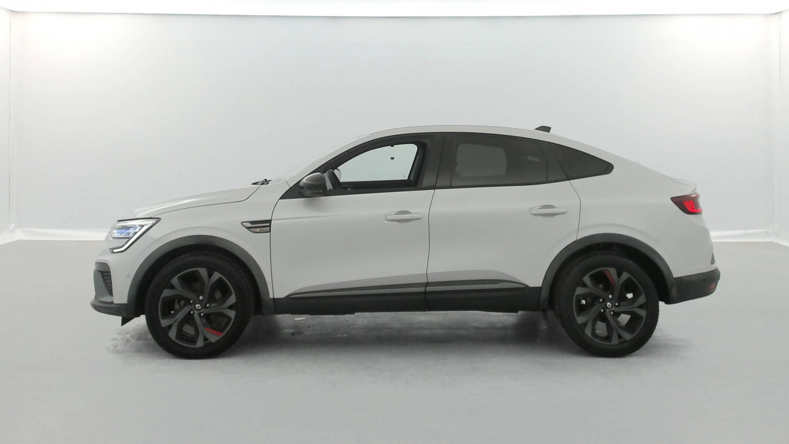 Vente en ligne Renault Arkana  E-Tech 145 - 21B au prix de 20 300 €