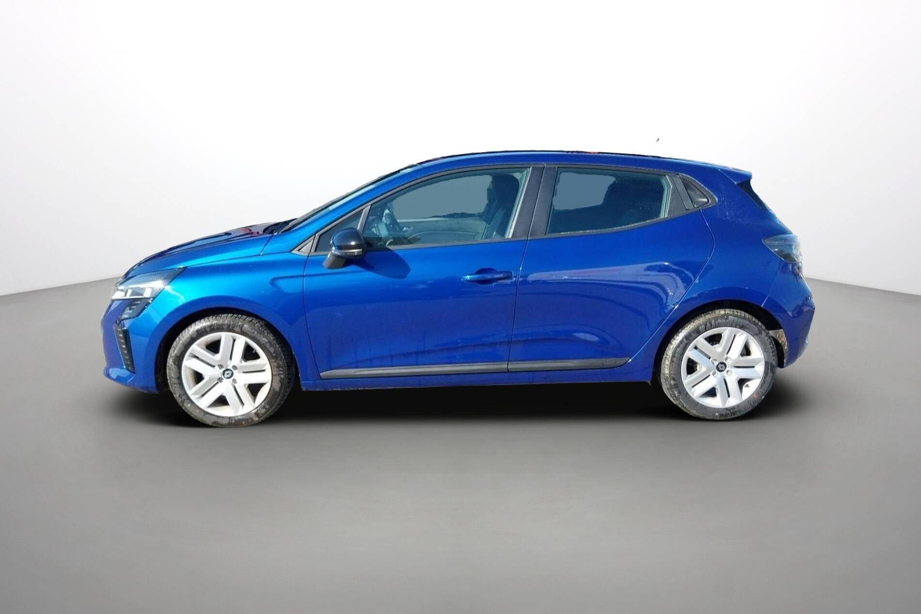 Vente en ligne Renault Clio 5 Clio TCe 90 au prix de 15 990 €