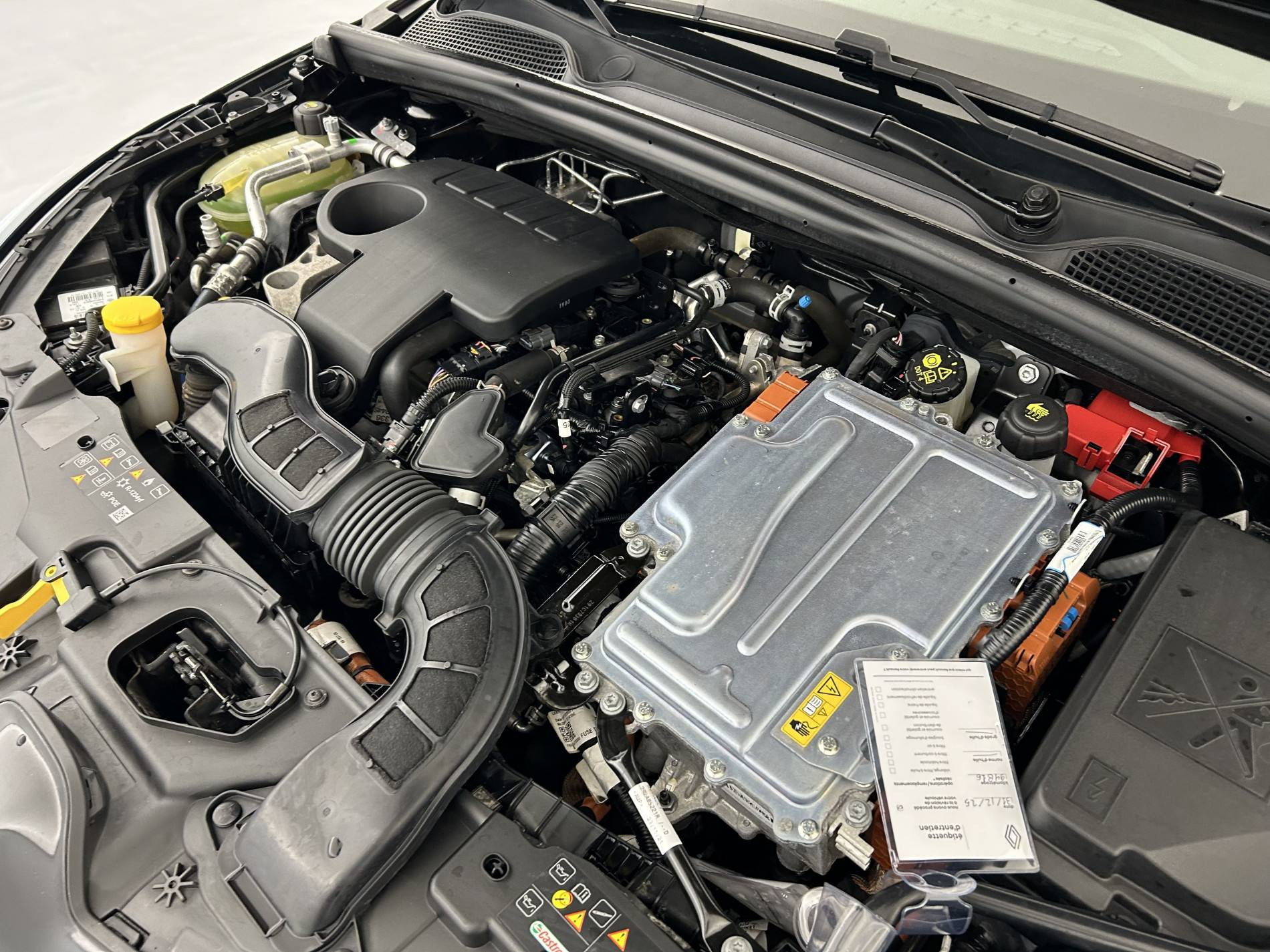 Vente en ligne Renault Clio 5 Clio E-Tech 140 - 21N au prix de 14 370 €