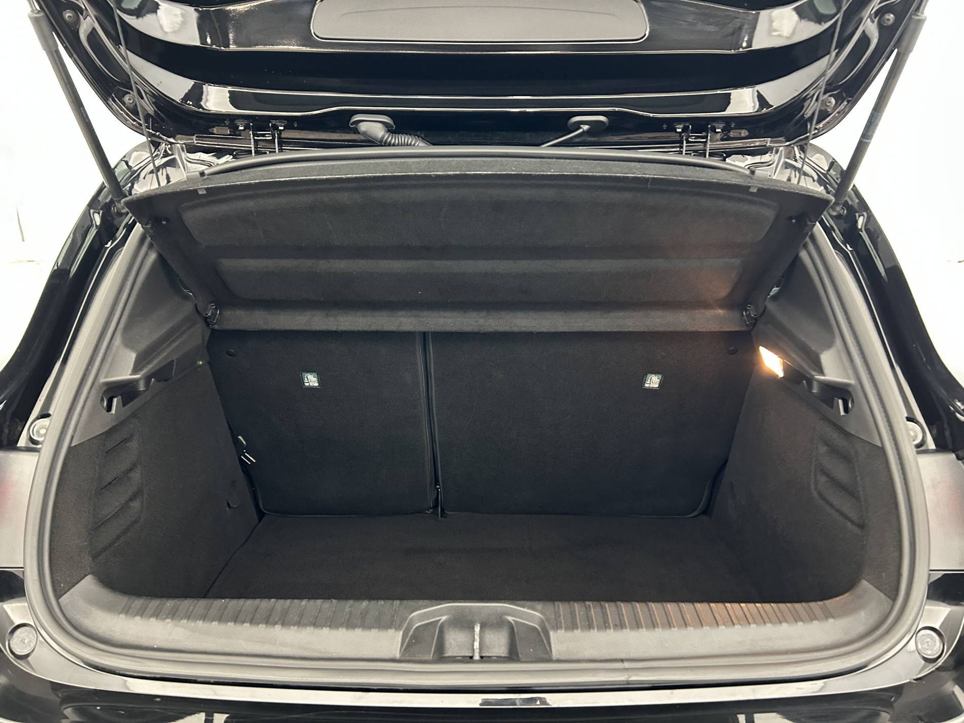 Vente en ligne Renault Clio 5 Clio E-Tech 140 - 21N au prix de 14 370 €