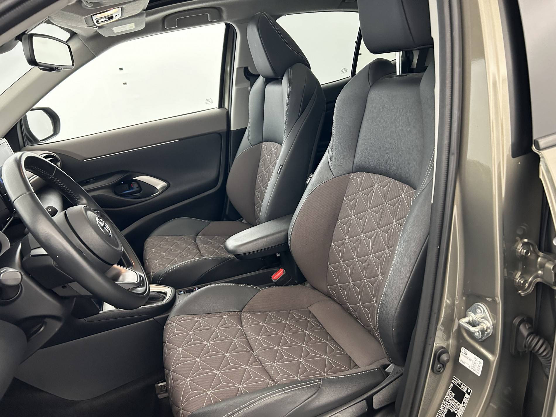 Vente en ligne Toyota Yaris Cross  116h 2WD au prix de 21 870 €