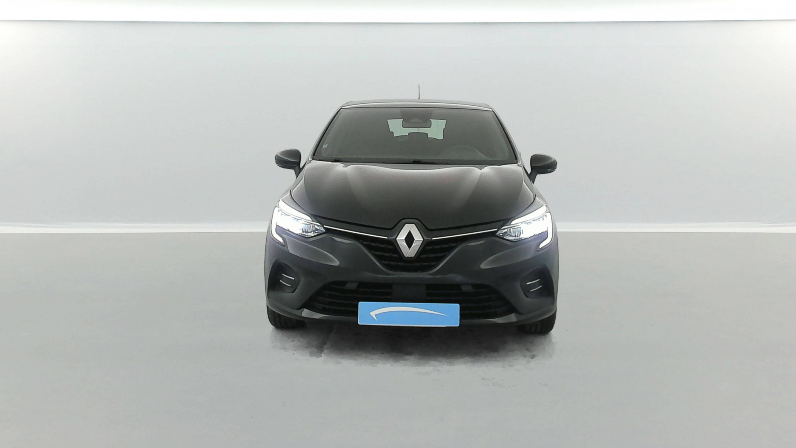 Vente en ligne Renault Clio 5 Clio E-Tech 140 - 21N au prix de 14 370 €