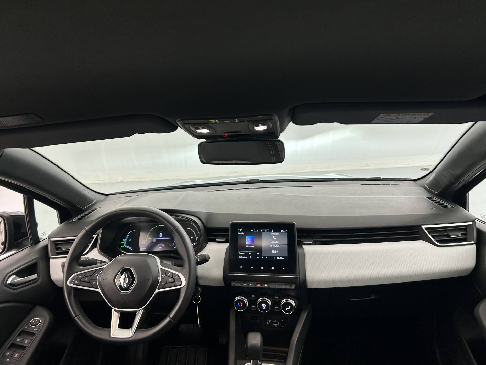 Vente en ligne Renault Clio 5 Clio E-Tech 140 - 21N au prix de 14 370 €